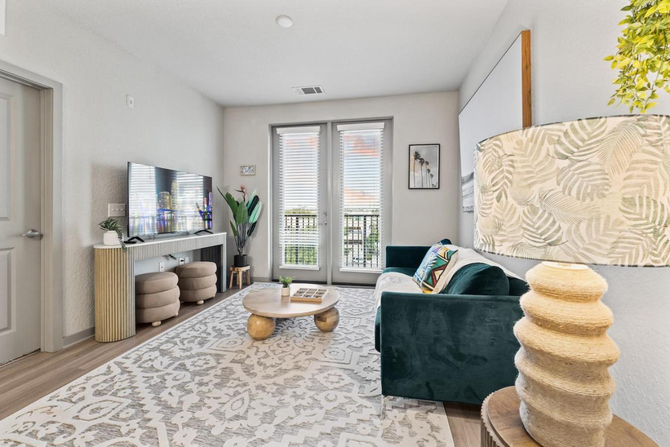 Tropical Field 1 Bed In Downtown With Free Parking Apartment Sankt Petersburg Exterior foto