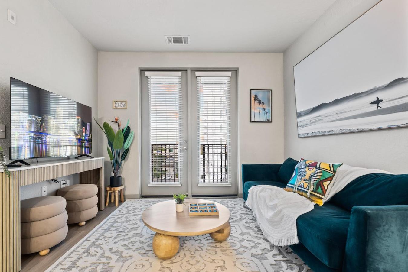 Tropical Field 1 Bed In Downtown With Free Parking Apartment Sankt Petersburg Exterior foto